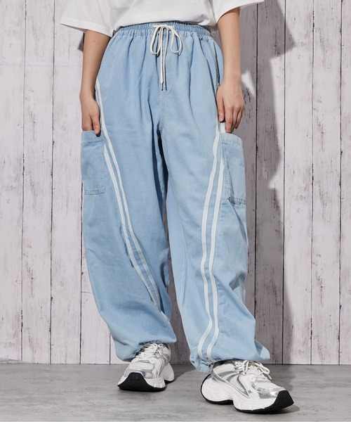 GORGE(ゴージ)の「《デニム×カーゴ×ライン》ワイドカーゴパンツ/ストリート/オールシーズン/全3色(カーゴパンツ・レディース・ブルー/サックスブルー/ブラック・F)」の3枚目の写真