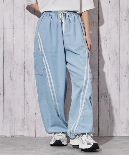 GORGE(ゴージ)の「《デニム×カーゴ×ライン》ワイドカーゴパンツ/ストリート/オールシーズン/全3色(カーゴパンツ・レディース・ブルー/サックスブルー/ブラック・F)」の10枚目の写真