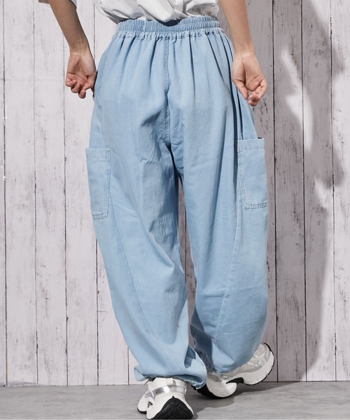 GORGE(ゴージ)の「《デニム×カーゴ×ライン》ワイドカーゴパンツ/ストリート/オールシーズン/全3色(カーゴパンツ・レディース・ブルー/サックスブルー/ブラック・F)」の6枚目の写真