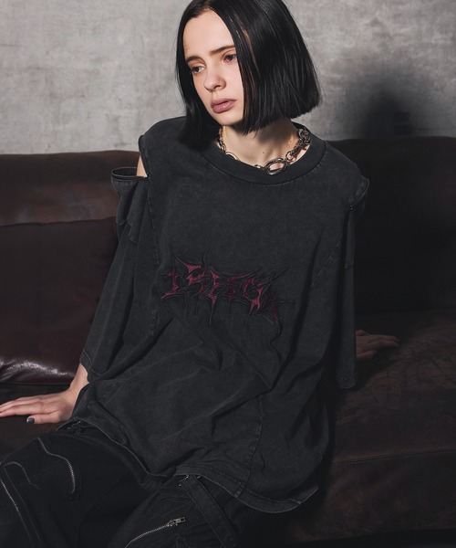 ERAR(エラー)の「【ERAR】ヴィンテージライクショルダーZIPトライバルロゴ刺繍Tシャツ(Tシャツ/カットソー・メンズ・ホワイト系1/ブラック系2/ブラック系1・XL/L/M/S)」の16枚目の写真