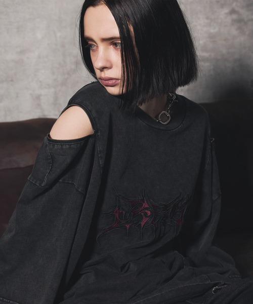 ERAR(エラー)の「【ERAR】ヴィンテージライクショルダーZIPトライバルロゴ刺繍Tシャツ(Tシャツ/カットソー・メンズ・ホワイト系1/ブラック系2/ブラック系1・XL/L/M/S)」の17枚目の写真