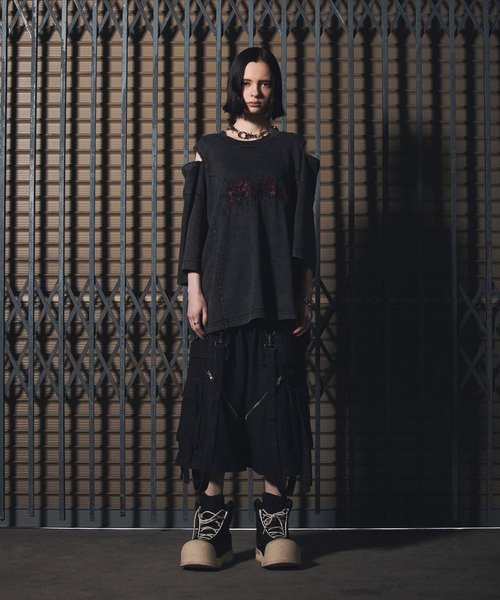ERAR(エラー)の「【ERAR】ヴィンテージライクショルダーZIPトライバルロゴ刺繍Tシャツ(Tシャツ/カットソー・メンズ・ホワイト系1/ブラック系2/ブラック系1・XL/L/M/S)」の19枚目の写真