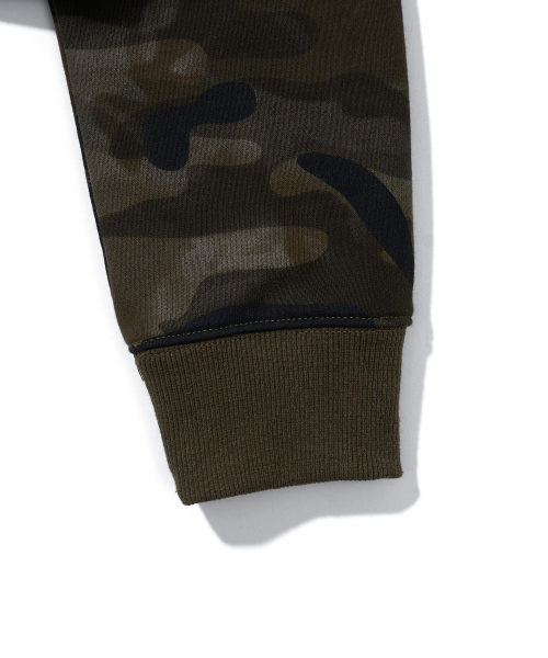 YOUHEE（ユヒ）の「CAMO CROP HOOD ZIP-UP_KHAKI（パーカー・レディース・その他・FREE）」の4枚目の写真
