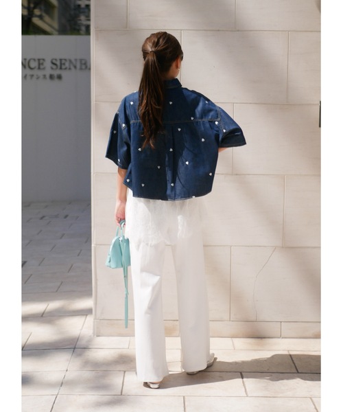 BeBeoD（べベッド）の「ハート刺繍デニムショートシャツ（シャツ/ブラウス・レディース・ブルー/ネイビー・フリー）」の7枚目の写真