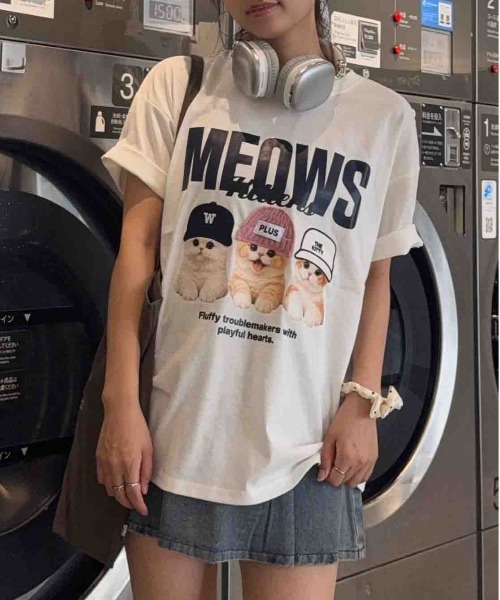 AS KNOW AS plus(アズノゥアズプラス)の「〇リアル猫ならびプリント おめかしオーバーサイズ半袖Tシャツ【UNISEX ITEM】(Tシャツ/カットソー・レディース・チャコールグレー/オフホワイト/オートミール/ブラック/ホワイト系/サックスブルー系/ベージュ系・FREE)」の21枚目の写真