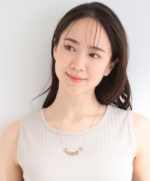 SHOO・LA・RUE（シューラルー）の「クリアパーツスライダーネックレス（ネックレス・レディース・グレー/ダークブラウン/ホワイト・00）」の8枚目の写真