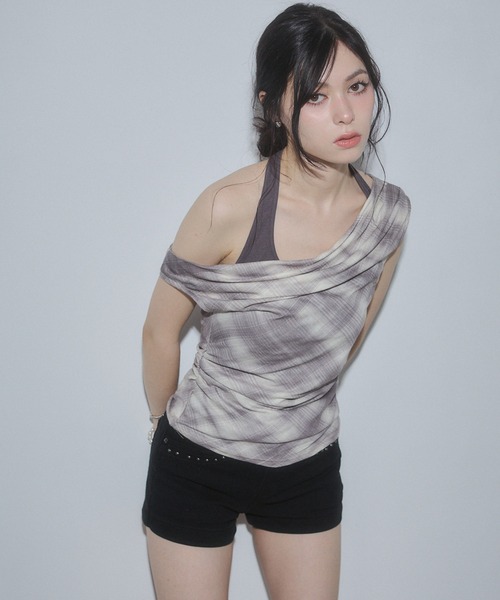 ENVYM(アンビー)の「スタッズコンパクトショートパンツ(その他パンツ・レディース・ブラック/カーキ・MEDIUM/SMALL)」の22枚目の写真