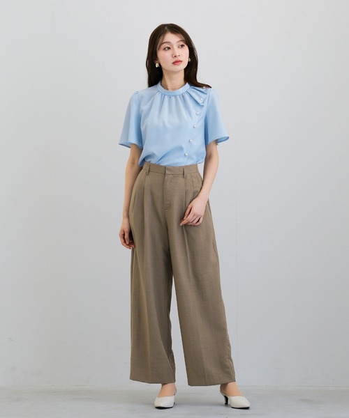 WHITE JOOLA(ホワイトジョーラ)の「【 着るだけで華やぐ 】 サマーメランジクロス・アシメフリルパールブラウス(シャツ/ブラウス・レディース・ホワイト/サックスブルー/グレイッシュベージュ・L/M/S)」の12枚目の写真