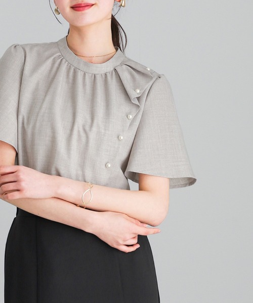 WHITE JOOLA(ホワイトジョーラ)の「【 着るだけで華やぐ 】 サマーメランジクロス・アシメフリルパールブラウス(シャツ/ブラウス・レディース・ホワイト/サックスブルー/グレイッシュベージュ・L/M/S)」の15枚目の写真