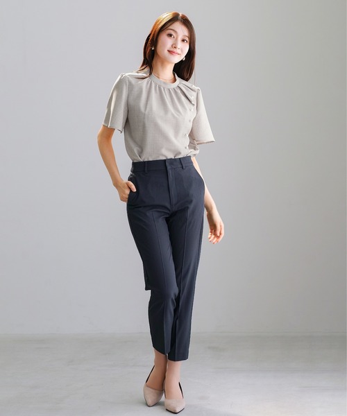 WHITE JOOLA(ホワイトジョーラ)の「【 着るだけで華やぐ 】 サマーメランジクロス・アシメフリルパールブラウス(シャツ/ブラウス・レディース・ホワイト/サックスブルー/グレイッシュベージュ・L/M/S)」の17枚目の写真