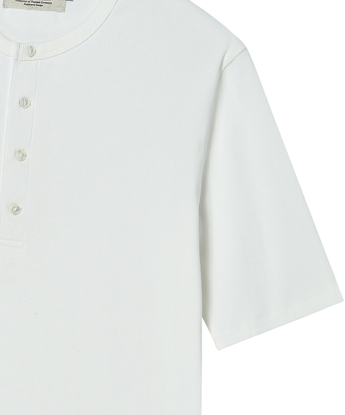 Beyond Closet（-）の「[コレクションライン] パールボタンヘンリーネック半袖Tシャツ ホワイト（Tシャツ/カットソー・メンズ・その他・MEDIUM/LARGE）」の5枚目の写真