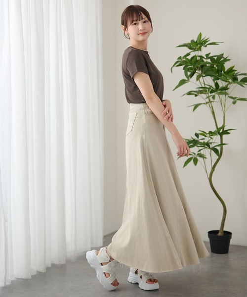 DAYRA(デイラ)の「ハイウエスト フレア デニム ロング スカート(デニムスカート・レディース・ブルー/ネイビー/ベージュ・XL/L/M/S)」の9枚目の写真