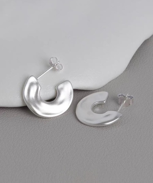 LA VORAGINE(ラ ヴォラジネ)の「マットハーフリングピアス レディース シンプル トレンド(ピアス(両耳用)・レディース・シルバー・FREE)」の19枚目の写真