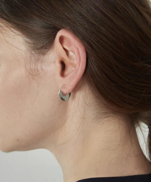 LA VORAGINE(ラ ヴォラジネ)の「マットハーフリングピアス レディース シンプル トレンド(ピアス(両耳用)・レディース・シルバー・FREE)」の10枚目の写真