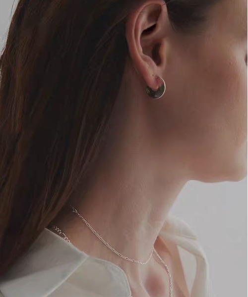 LA VORAGINE(ラ ヴォラジネ)の「マットハーフリングピアス レディース シンプル トレンド(ピアス(両耳用)・レディース・シルバー・FREE)」の13枚目の写真