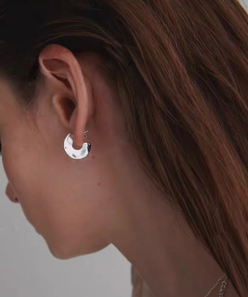 LA VORAGINE(ラ ヴォラジネ)の「マットハーフリングピアス レディース シンプル トレンド(ピアス(両耳用)・レディース・シルバー・FREE)」の14枚目の写真