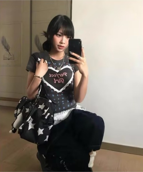 AsheKsha(アシクシャ)の「星柄フルプリントショルダーパッド半袖Tシャツ(Tシャツ/カットソー・レディース・グレー・M)」の12枚目の写真