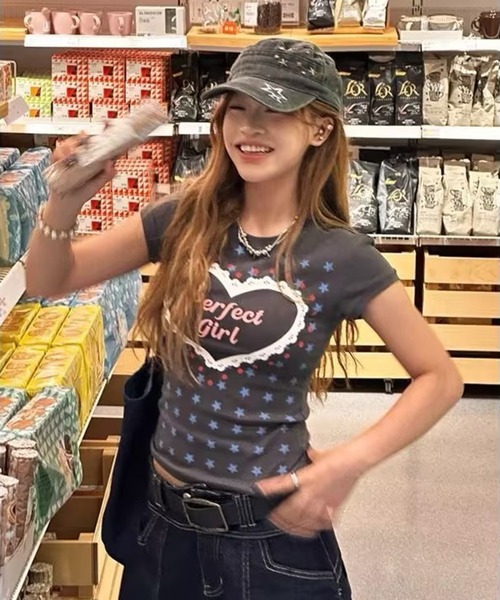 AsheKsha(アシクシャ)の「星柄フルプリントショルダーパッド半袖Tシャツ(Tシャツ/カットソー・レディース・グレー・M)」の9枚目の写真