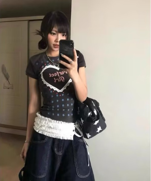 AsheKsha(アシクシャ)の「星柄フルプリントショルダーパッド半袖Tシャツ(Tシャツ/カットソー・レディース・グレー・M)」の7枚目の写真