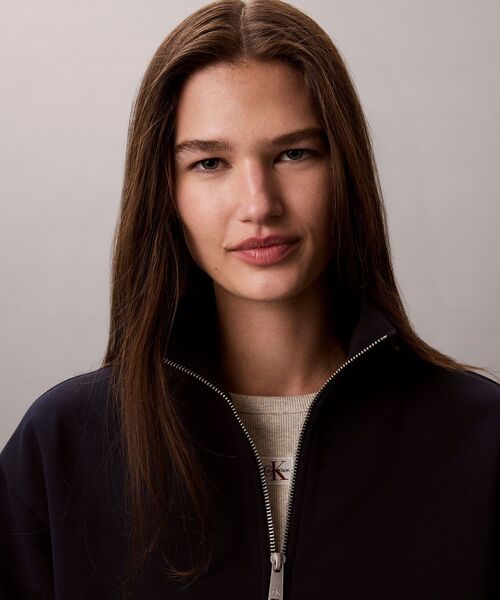 Calvin Klein（カルバン・クライン）の「ロゴテープフルシップジャケット（スウェット・レディース・オフホワイト/ネイビー・XS/M/S）」の8枚目の写真