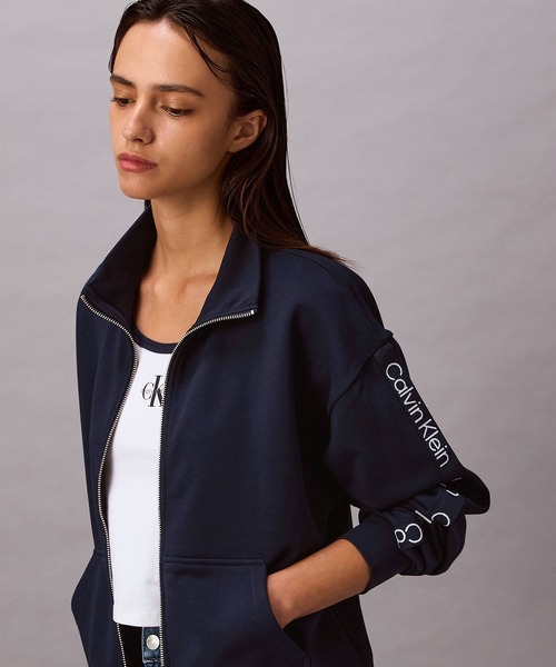 Calvin Klein（カルバン・クライン）の「ロゴテープフルシップジャケット（スウェット・レディース・オフホワイト/ネイビー・XS/M/S）」の12枚目の写真