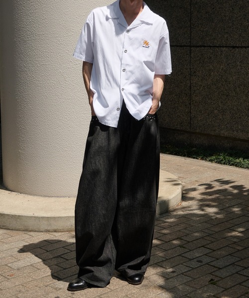 Perushu（ペルーシュ）の「FLOWER EMBROIDERED OPEN COLLAR SHIRT／フラワー刺繍オープンカラーシャツ（シャツ/ブラウス・メンズ・オフホワイト/ピンク/ブルー・LARGE/MEDIUM）」の7枚目の写真