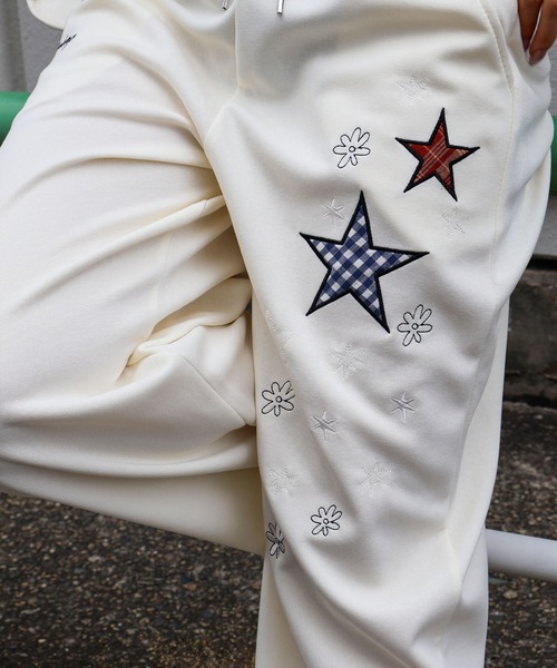 SpRay(スプレイ)の「星柄パッチスウェットパンツ(スウェットパンツ・レディース・オートミール/アイボリー/ブラック・FREE)」の6枚目の写真