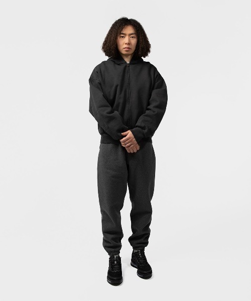 FOG ESSENTIALS(エフオージーエッセンシャルズ)の「ESSENTIALS Classic Sweatpant エッセンシャルズ クラシックスウェットパンツ(スウェットパンツ・メンズ・ヘザーチャコール・X-LARGE/LARGE/MEDIUM/SMALL)」の4枚目の写真