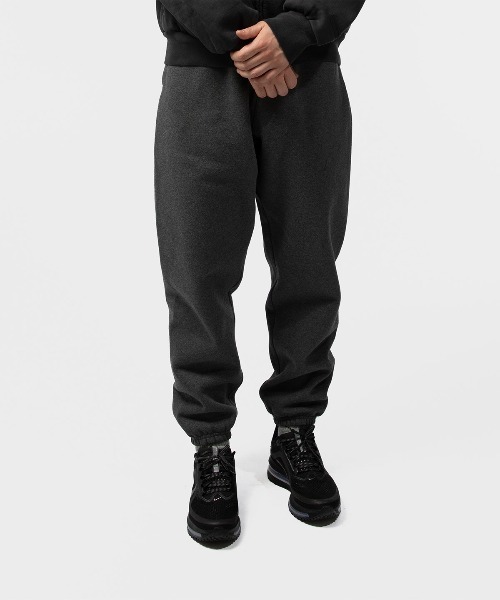 FOG ESSENTIALS(エフオージーエッセンシャルズ)の「ESSENTIALS Classic Sweatpant エッセンシャルズ クラシックスウェットパンツ(スウェットパンツ・メンズ・ヘザーチャコール・X-LARGE/LARGE/MEDIUM/SMALL)」の2枚目の写真
