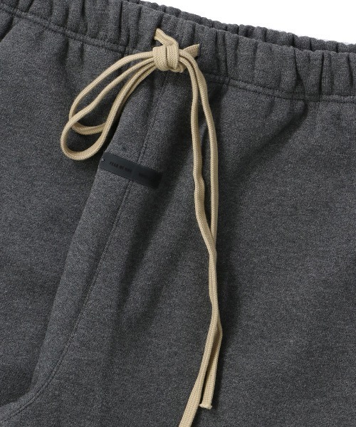 FOG ESSENTIALS(エフオージーエッセンシャルズ)の「ESSENTIALS Classic Sweatpant エッセンシャルズ クラシックスウェットパンツ(スウェットパンツ・メンズ・ヘザーチャコール・X-LARGE/LARGE/MEDIUM/SMALL)」の7枚目の写真