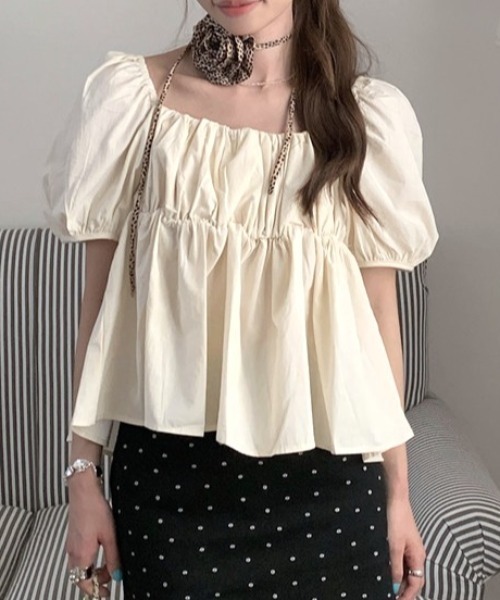 Vipoa(ヴィポア)の「Volume gather puff blouse(シャツ/ブラウス・レディース・アイボリー/ブラック/ホワイト・FREE)」の2枚目の写真