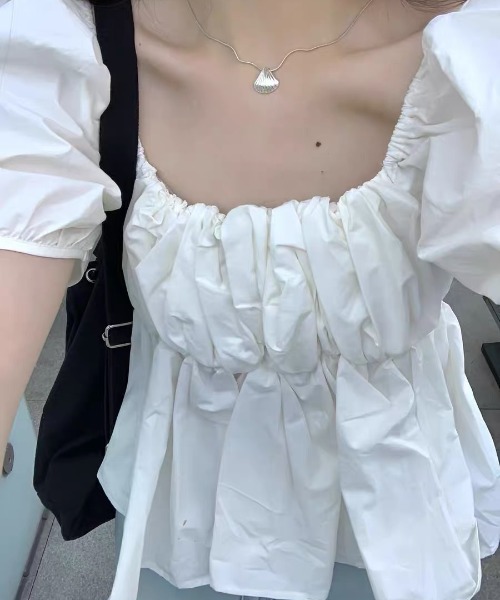 Vipoa(ヴィポア)の「Volume gather puff blouse(シャツ/ブラウス・レディース・アイボリー/ブラック/ホワイト・FREE)」の9枚目の写真