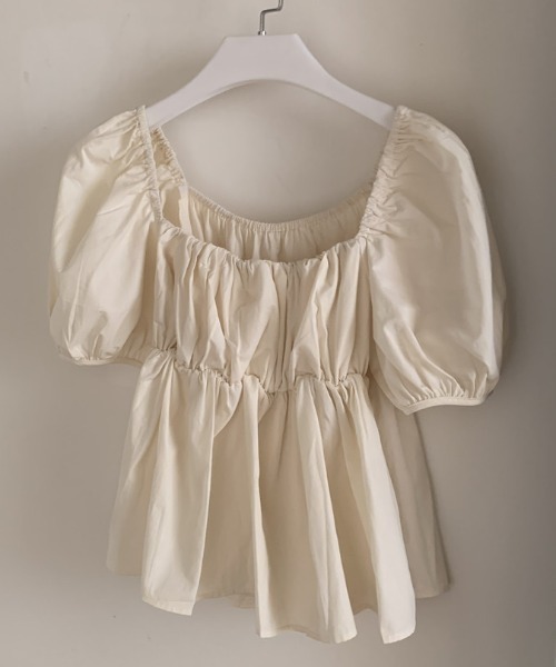 Vipoa(ヴィポア)の「Volume gather puff blouse(シャツ/ブラウス・レディース・アイボリー/ブラック/ホワイト・FREE)」の11枚目の写真