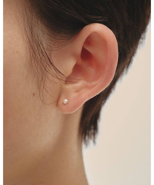 TODAYFUL(トゥデイフル)の「Petit Pearl Pierce 12690901(ネックレス・レディース・ゴールド・FREE)」の3枚目の写真