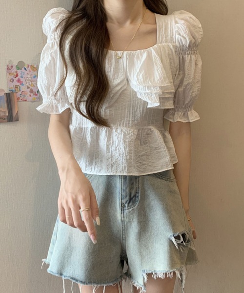 2ly2(トゥーリートゥー)の「フリル×シャーリングのスクエアネックブラウス(シャツ/ブラウス・レディース・アイボリー/ホワイト・FREE)」の12枚目の写真