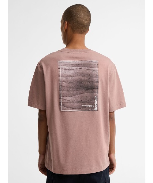 Barbour(バブアー)の「Kaber バックプリントTシャツ(Tシャツ/カットソー・メンズ・ピンク/グリーン・MEDIUM/SMALL/LARGE)」の2枚目の写真