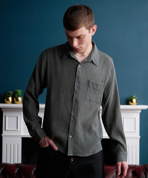 Regen Glanz(レーゲングランツ)の「crinkle texture relaxed shirt / クリンクルテクスチャーリラックスシャツ(シャツ/ブラウス・メンズ・ライトホワイト/グレー・MEDIUM/LARGE/SMALL)」の3枚目の写真