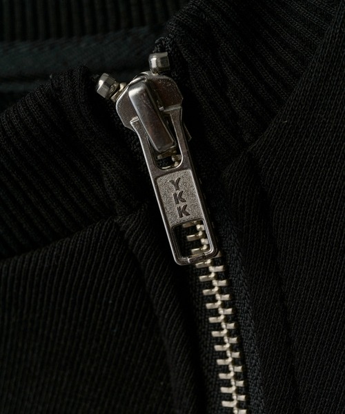 Lui's(ルイス)の「【Neucon】TWIST-ZIP VOLUME OVER SWEAT / ツイストジップボリュームオーバースウェットプルオーバー / セットアップ対応(スウェット・メンズ・ブラック/チャコールグレー/杢グレー・2/1)」の22枚目の写真