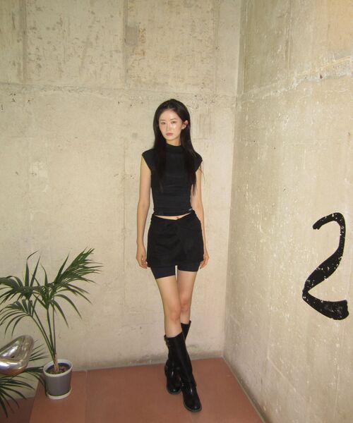 ZIZEMUSEUM（ジゼミュージアム）の「LAYERED SNAP WRAP SKIRT (BLACK)（スカート・レディース・その他・OS）」の2枚目の写真