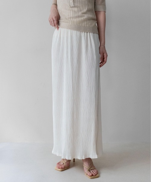 on:nue(オンニュ)の「【on:nue】ワッシャープリーツタイトナロースカート /26-27 AW COLLECTION(スカート・レディース・ホワイト/ブラック・FREE)」の1枚目の写真