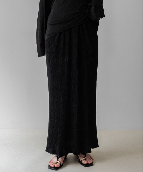 on:nue(オンニュ)の「【on:nue】ワッシャープリーツタイトナロースカート /26-27 AW COLLECTION(スカート・レディース・ホワイト/ブラック・FREE)」の2枚目の写真