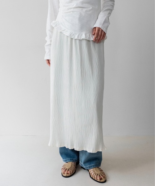on:nue(オンニュ)の「【on:nue】ワッシャープリーツタイトナロースカート /26-27 AW COLLECTION(スカート・レディース・ホワイト/ブラック・FREE)」の9枚目の写真