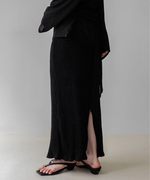 on:nue(オンニュ)の「【on:nue】ワッシャープリーツタイトナロースカート /26-27 AW COLLECTION(スカート・レディース・ホワイト/ブラック・FREE)」の15枚目の写真
