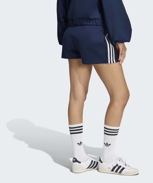 adidas(アディダス)の「レース スリーストライプス ショーツ / ハーフパンツ / アディダスオリジナルス adidas Originals(その他パンツ・レディース・ネイビー・XX-LARGE/LARGE/MEDIUM/SMALL/X-LARGE/X-SMALL)」の2枚目の写真