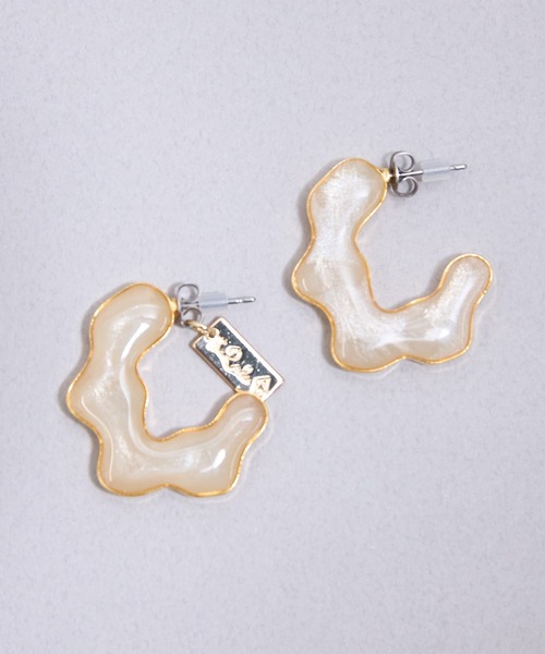The Rule(ザルール)の「The Rule ザルール: CLOUD pierced earrings ピアス(ピアス(両耳用)・レディース・ベージュ/インディゴブルー/ライトブルー/クリア・FREE)」の2枚目の写真