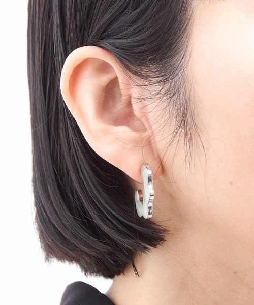 The Rule(ザルール)の「The Rule ザルール: CLOUD pierced earrings ピアス(ピアス(両耳用)・レディース・ベージュ/インディゴブルー/ライトブルー/クリア・FREE)」の7枚目の写真
