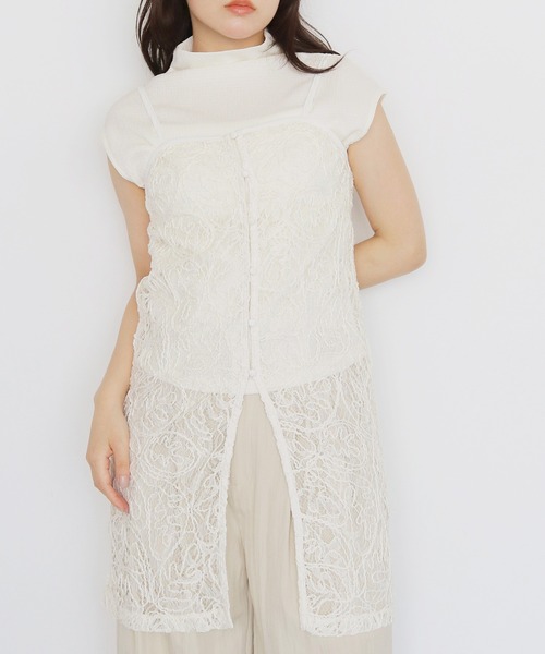 cheriella（シェリエラ）の「【cheriella】レースレイヤードビスチェ　LACE LAYERED BUSTIER（キャミソール・レディース・ブラック/アイボリー・FREE）」の2枚目の写真