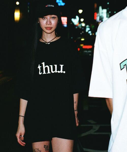 URBAN RESEARCH(アーバンリサーチ)の「thur. logo SHORT-SLEEVE T-SHIRTS(Tシャツ/カットソー・メンズ・ブラック・LARGE/X-LARGE/MEDIUM)」の3枚目の写真