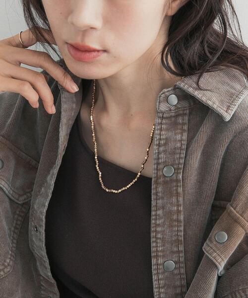 URBAN RESEARCH DOORS（アーバンリサーチドアーズ）の「ウォーンメッキビーズネックレス（ネックレス・レディース・ゴールド/シルバー・ONE）」の8枚目の写真
