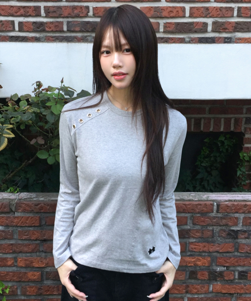 FUZZY SCAN(ファジスキャン)の「切替えアイレットロングスリーブ 全3色(Tシャツ/カットソー・レディース・ライトグレー/ブラック/アイボリー・ONE SIZE)」の9枚目の写真